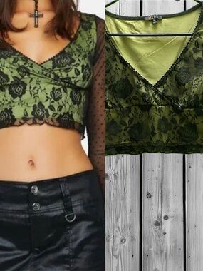 dELiA*s Olive Green Lace Cropped V-Neck Top M
